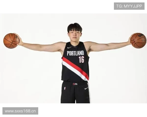 杨瀚森期待明天比赛中能打满全场避免被两分钟内换下