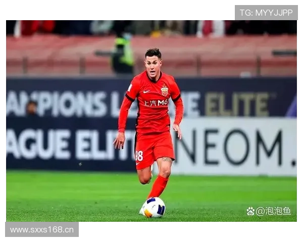 中超维塔尔任意球精妙弧线直挂死角完美破门引全场欢呼