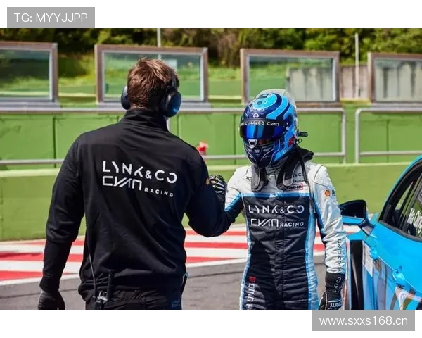 濮院电竞周企业特邀赛领克汽车与极越汽车激烈对决精彩纷呈