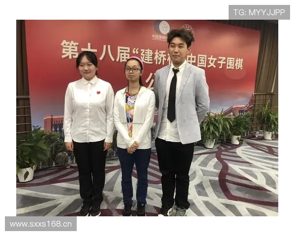 围棋世界中以实力论英雄众生皆平等的职业与业余对照新思辨探讨论文