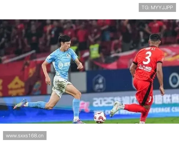 中超第30轮大战即将来袭大连英博迎战上海海港精彩对决不容错过 中超第30轮大战即将来袭大连英博迎战上海海港精彩对决不容错过