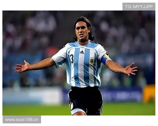 阿根廷队主帅阿亚拉强调梅西独特地位其他球员需竞争争取世界杯名额 阿根廷队主帅阿亚拉强调梅西独特地位其他球员需竞争争取世界杯名额